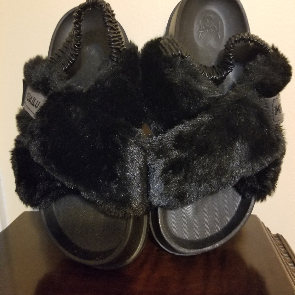 Kuailu Fuzzy Black Sandal Slipper 9